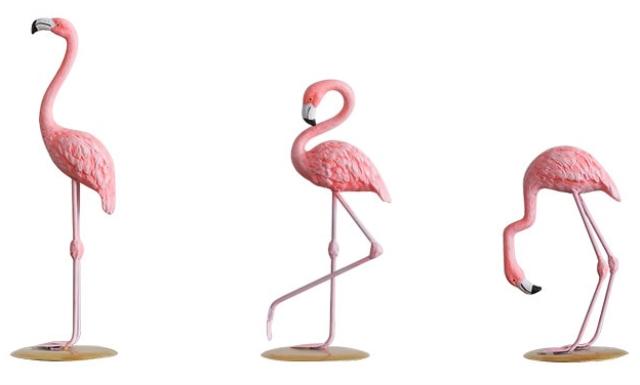 Vista de Flamingo Fabulous agachado