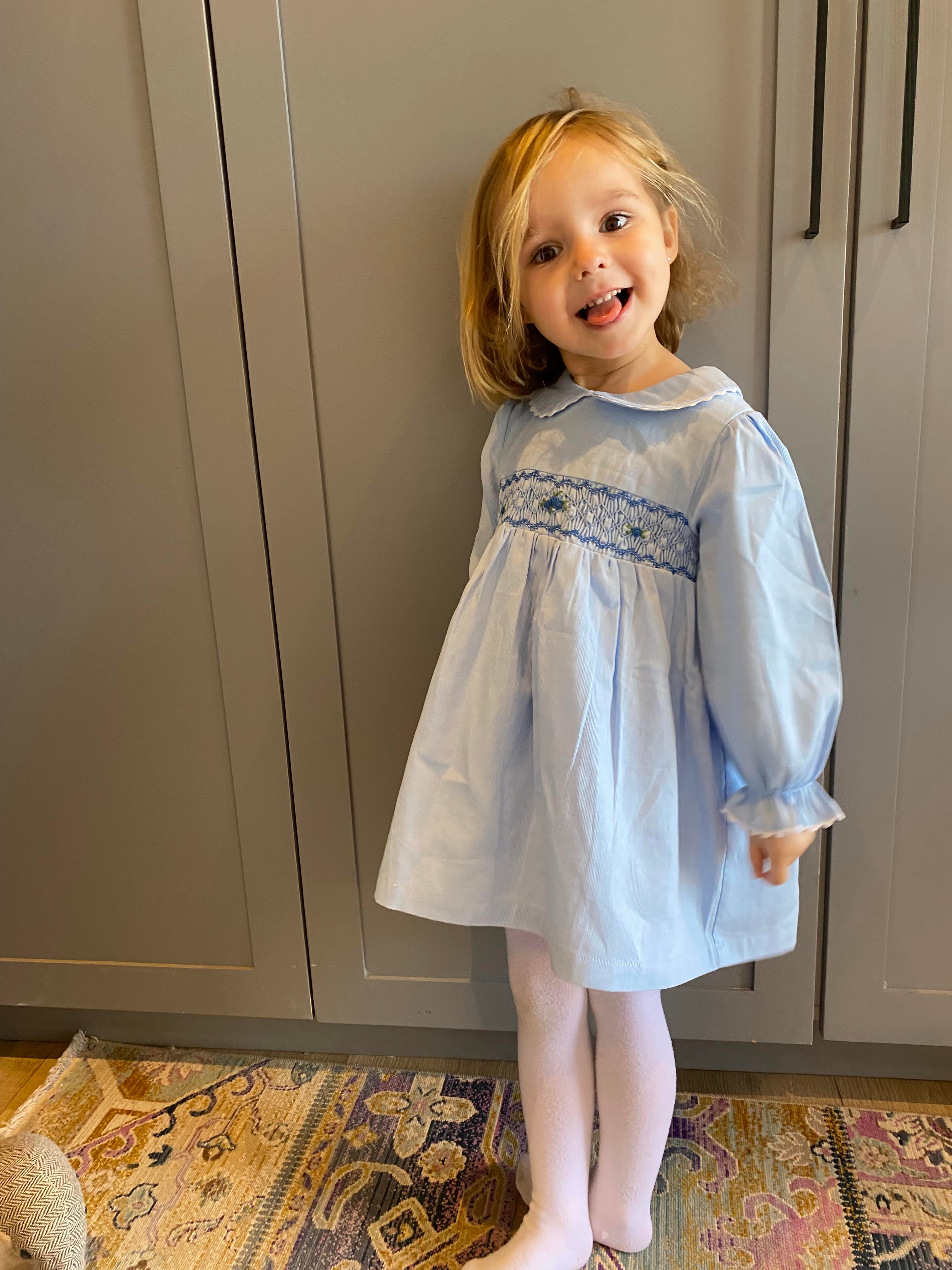 Vista de Vestido Colomba Smock Celeste